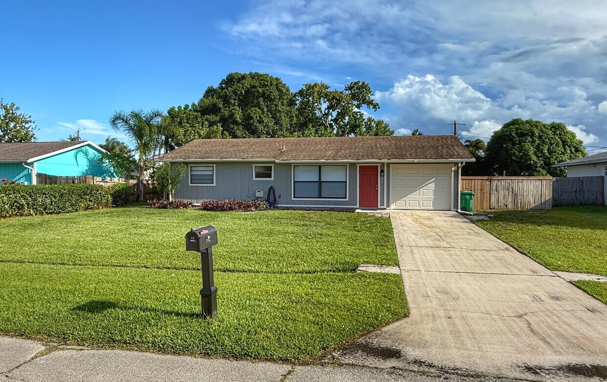 Foto principal - 542 SW Duxbury Ave