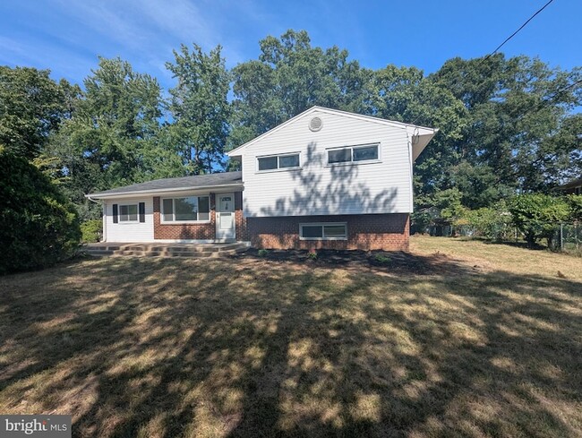 Building Photo - 6327 Willowood Ln