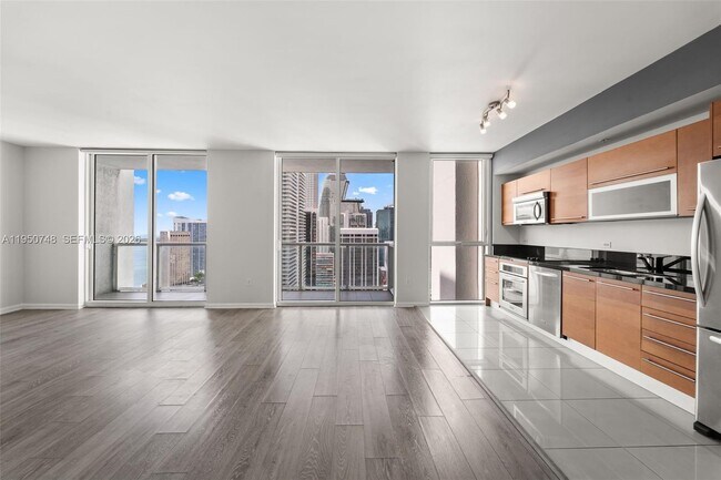 Foto del edificio - 244 Biscayne Blvd