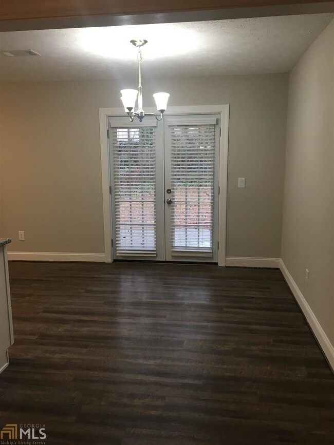 Foto del edificio - 602 Saddlewood Dr