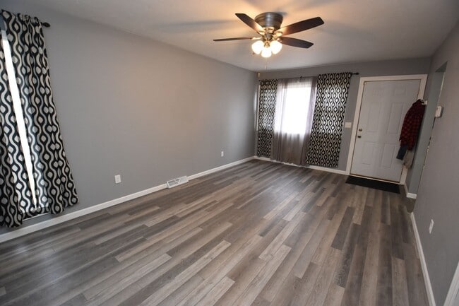 Foto del edificio - Remodeled home in South Bend IN, 2 bedroom...