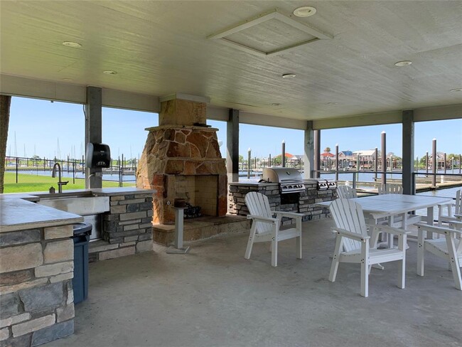 Building Photo - 560 Pleasure Island Blvd