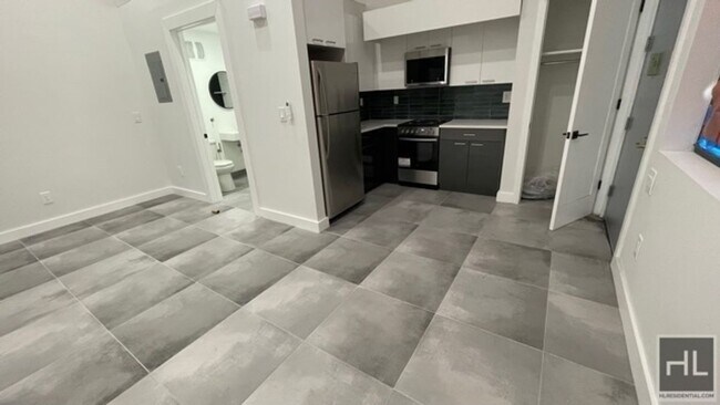 Foto del edificio - 237 Utica Ave