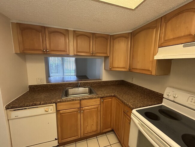 Foto del edificio - 5200 NW 31st Ave