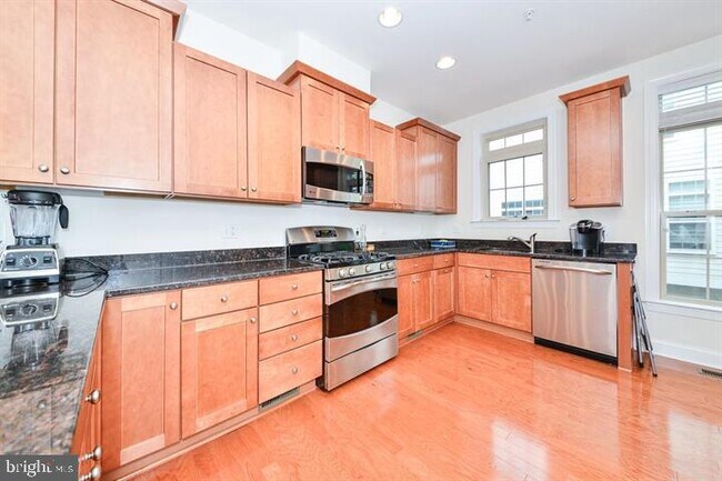 Foto del edificio - 402 N Thomas St