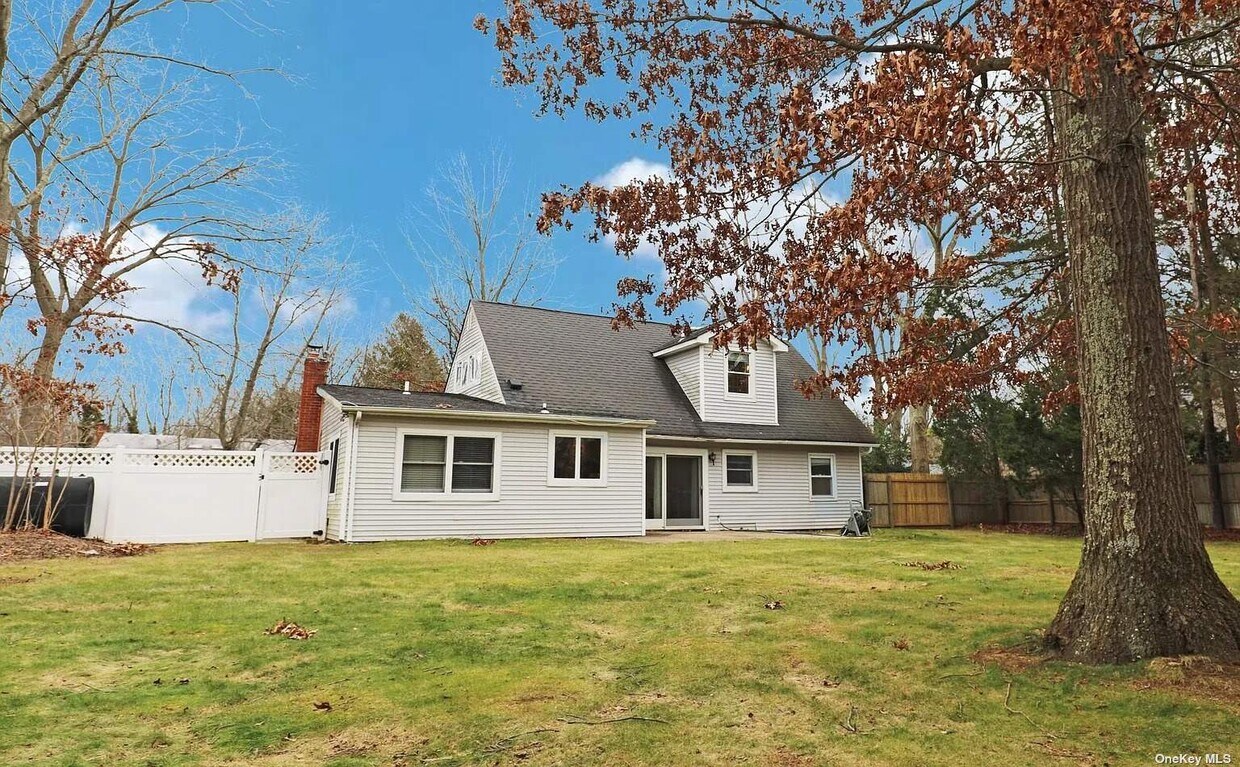 4 Saywood Ln, Stony Brook, NY 11790 House Rental in Stony Brook, NY