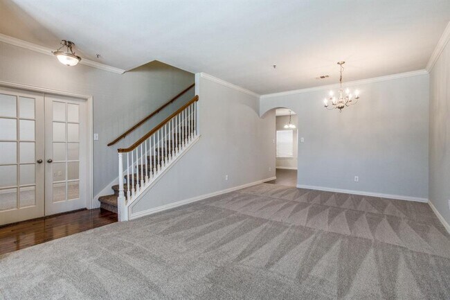 Building Photo - 575 S Virginia Hills Dr