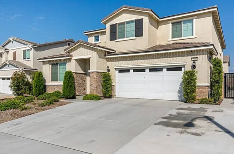 Foto principal - 7818 Poppy Ln