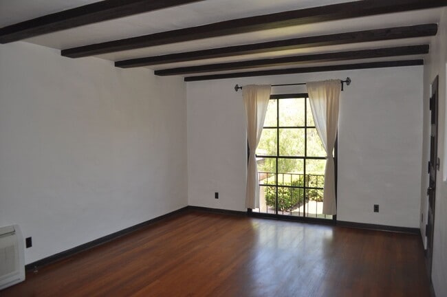 Building Photo - MISSION HILLS 3BR/2BA SPANISH BUNGALOW