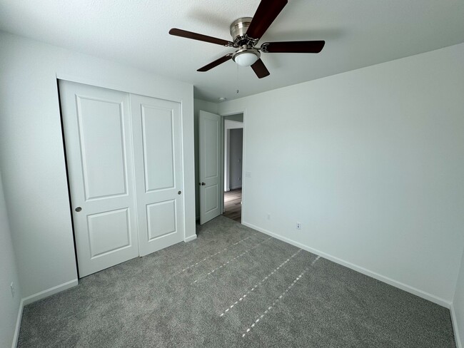 Foto del edificio - 24787 E 40th Ave