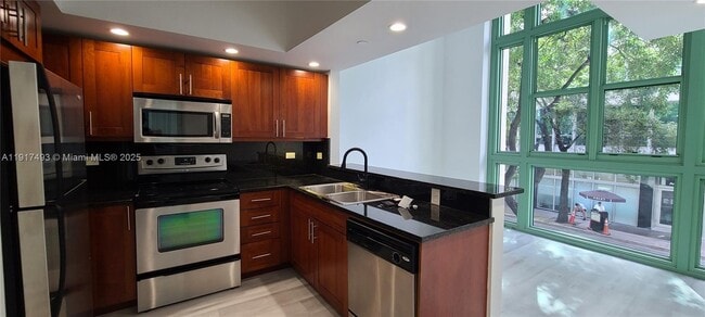 Foto del edificio - 111 E Flagler St