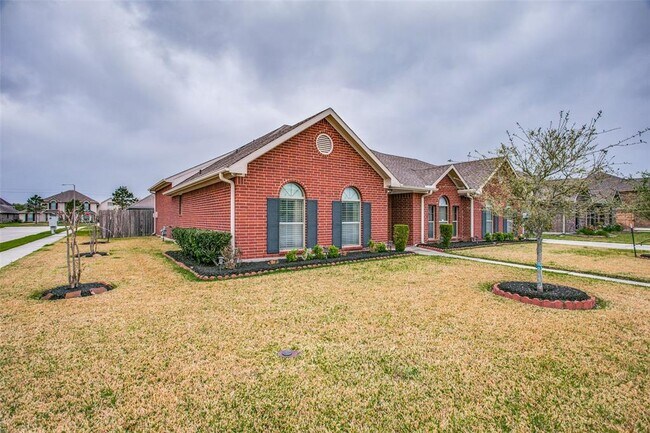 Building Photo - 2418 Grey Kirby Dr