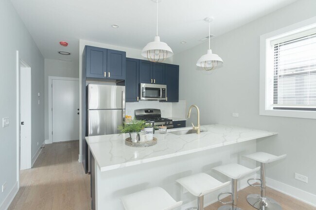 Foto del edificio - 4410 N Seeley Ave