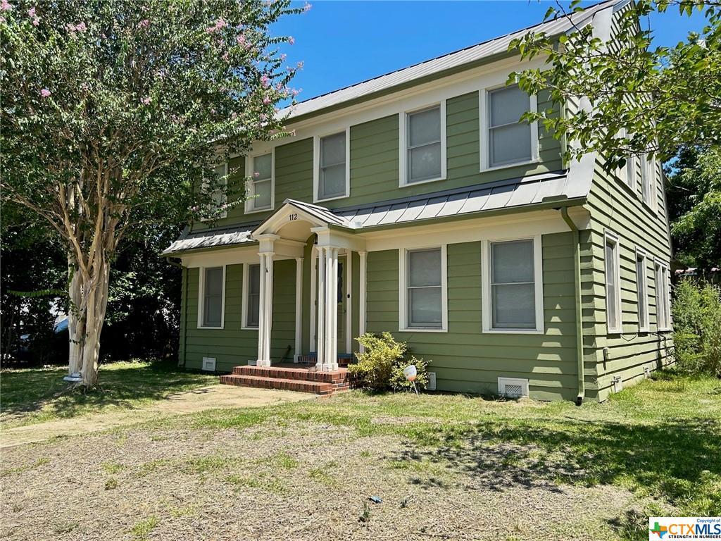 Primary Photo - 108 E College St
