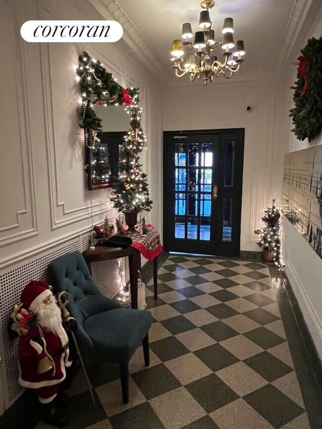 Foto del edificio - 49 W 72nd St