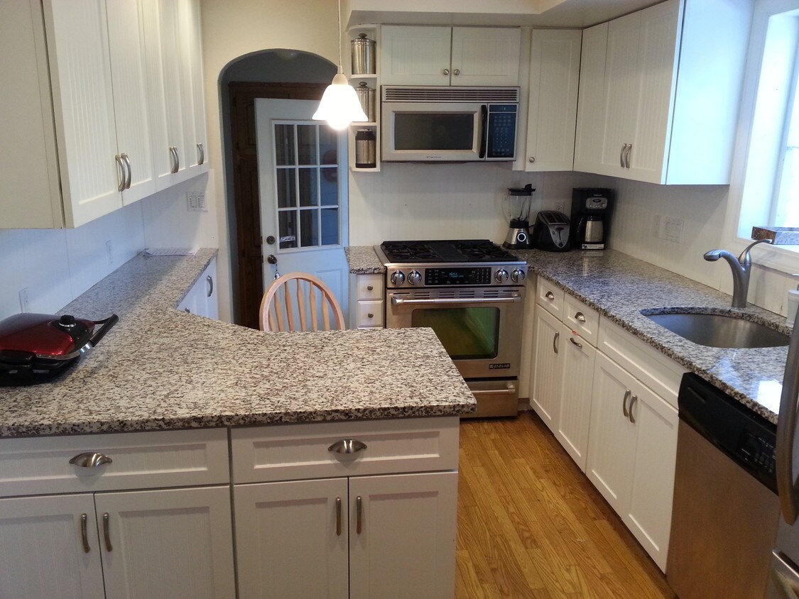 213 Varsity Ave, Princeton, NJ 08540 Apartments in Princeton, NJ