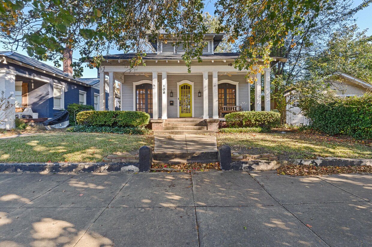 Foto principal - 108 4th St