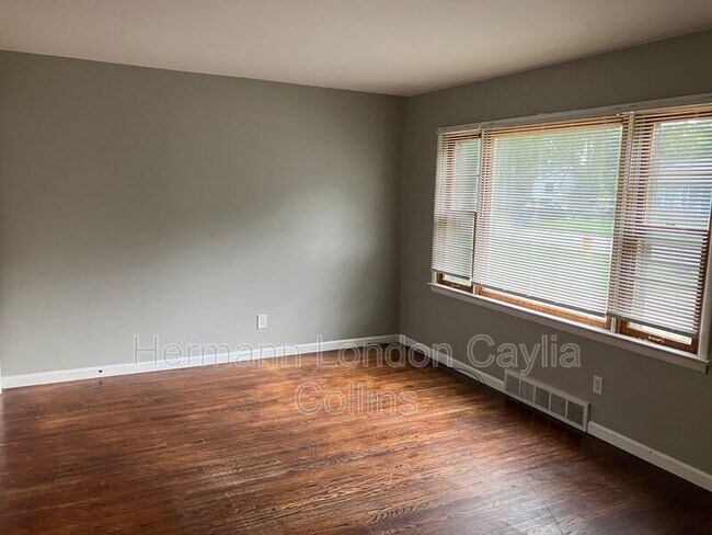 Building Photo - 1451 Fairmeadows Ln
