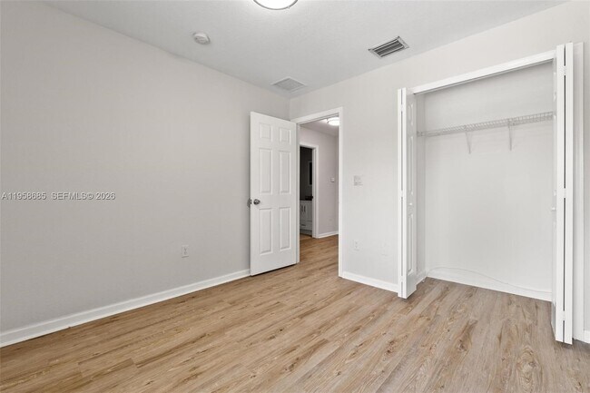 Foto del edificio - 1458 SE 24th Ct