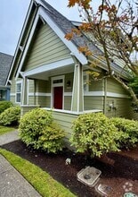 Building Photo - 19475 Cherry Blossom Loop NE