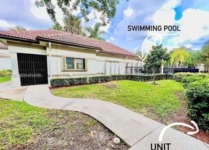 Building Photo - 650 S Park Rd