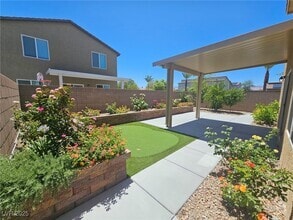 Building Photo - 7497 Blue Lotus Ave