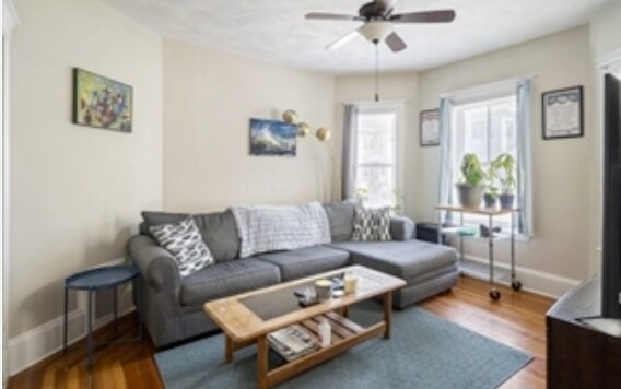 Foto principal - 44 Greenleaf Ave