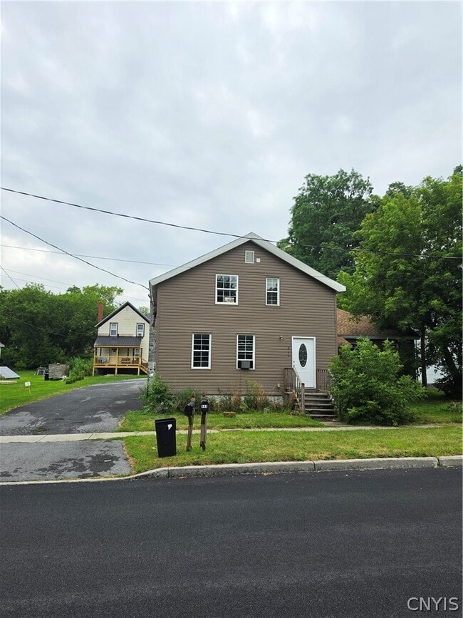 Building Photo - 543 Water St