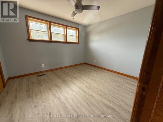 Photo du bâtiment - 12190 Warden Ave.