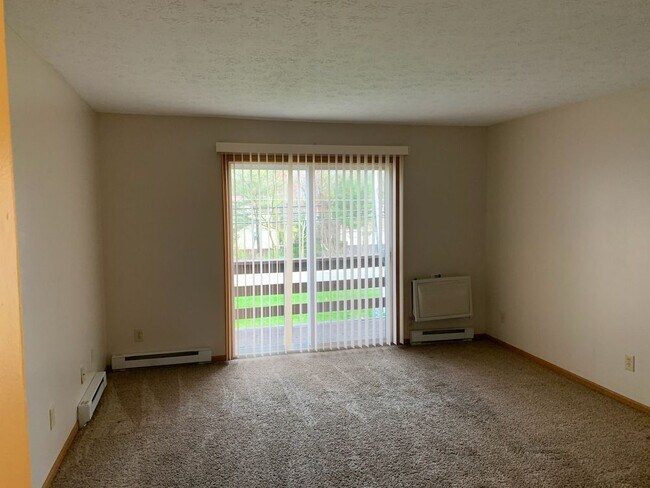 Foto del edificio - 7253 Hills and Dales Rd NW