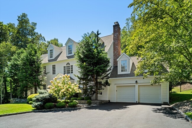 Building Photo - 38 Davis Hill Rd