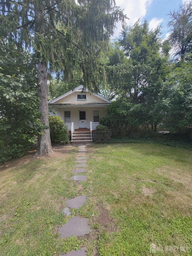 Primary Photo - 21 Middlesex Ave