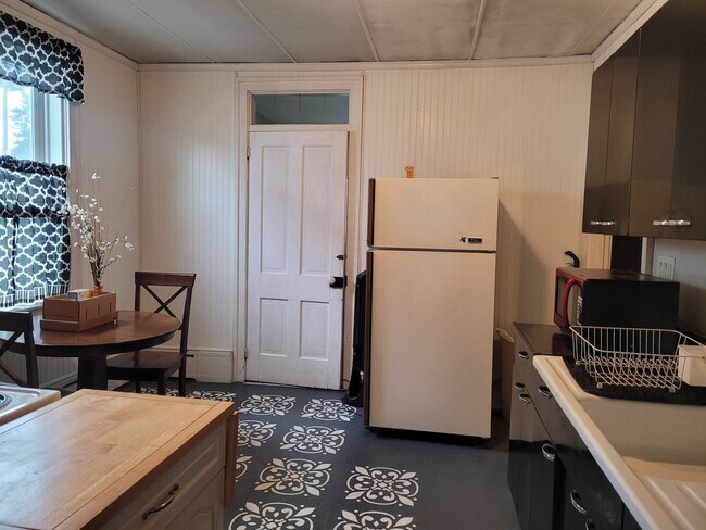 Foto del edificio - 206 Roxbury Rd