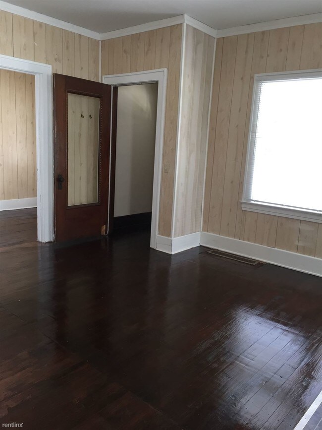 Foto del edificio - 5 br, 2 bath House - 417 Eldred St