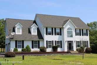 Building Photo - 2442 Tacoma Dr