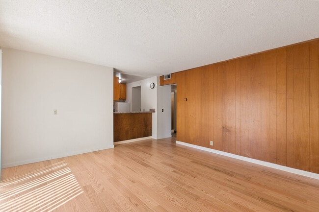 Building Photo - 2606 Benvenue Ave