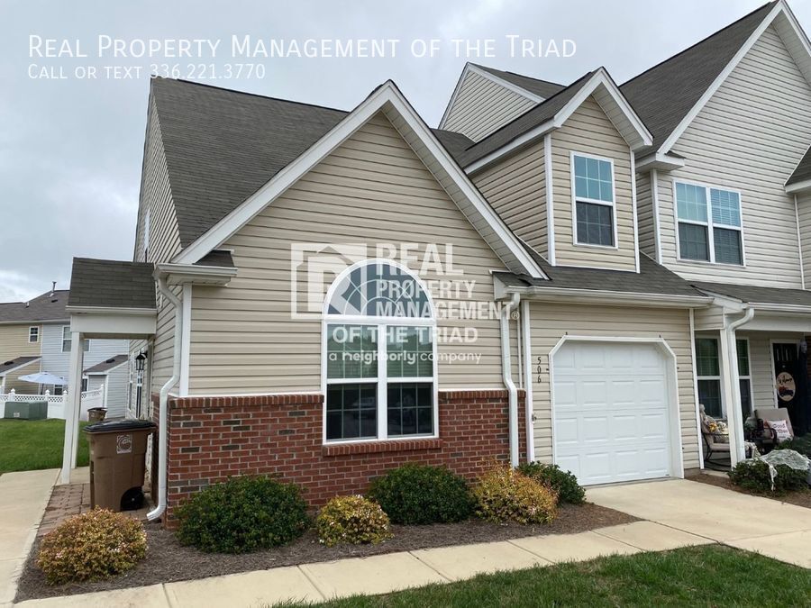Primary Photo - 506 Song Sparrow Ln