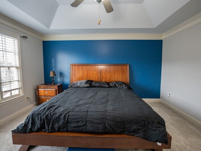 Building Photo - 4 Bedroom Townhome in Smyrna
