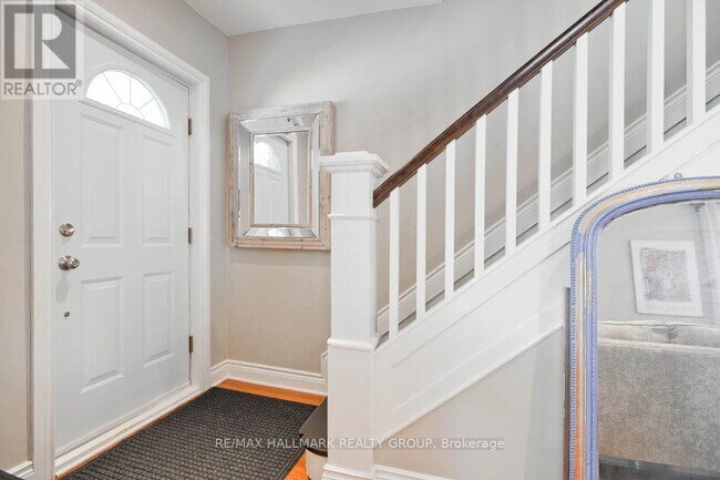 Building Photo - 118 Caroline Ave