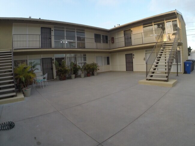 Building Photo - 1706 Camino de la Costa