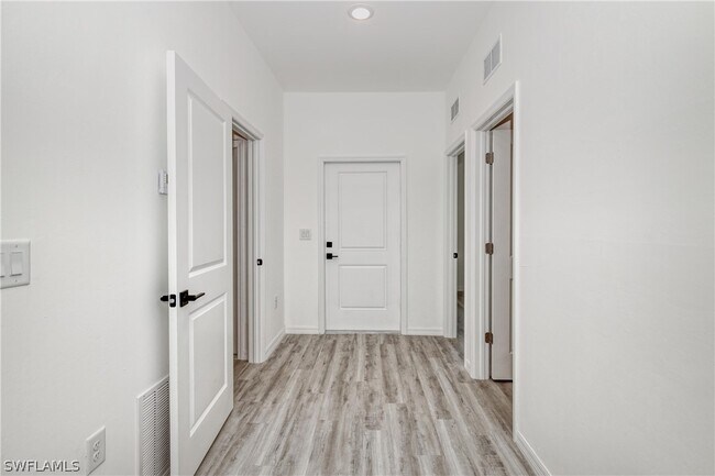 Foto del edificio - 537 SE 6th Terrace