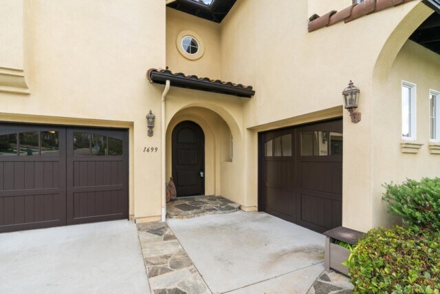 Foto del edificio - 1699 Calliandra Rd