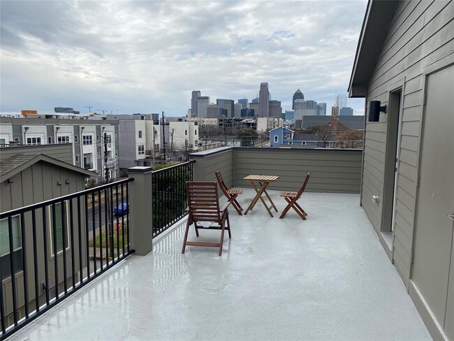 Building Photo - 1802 Riesling Ridge