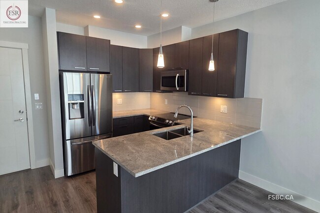 Building Photo - 5485 Brydon Cres