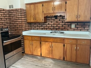 Building Photo - 4642 N 45th St