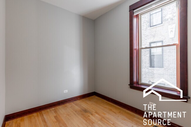Foto del edificio - 2320 W Armitage Ave