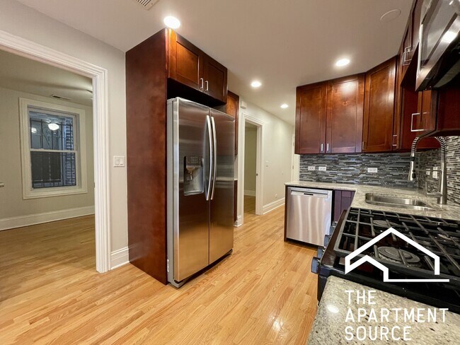 Foto del edificio - 2027 W Armitage Ave
