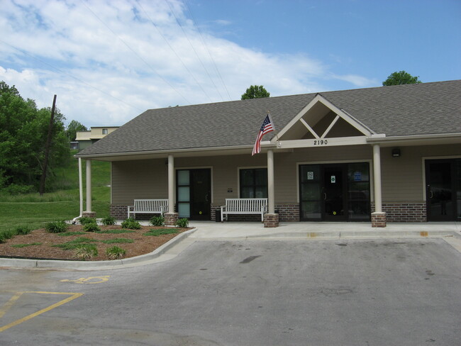 Foto del edificio - Blue Valley Court Townhomes