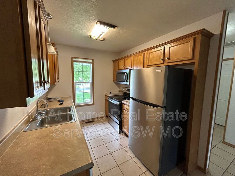 114 Bailey Cir Unit A, Rogersville, MO 65742 Condo for Rent in