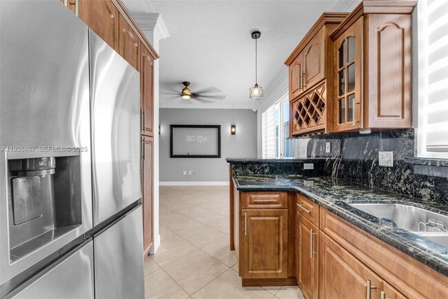 Building Photo - 851 SW 154th Path